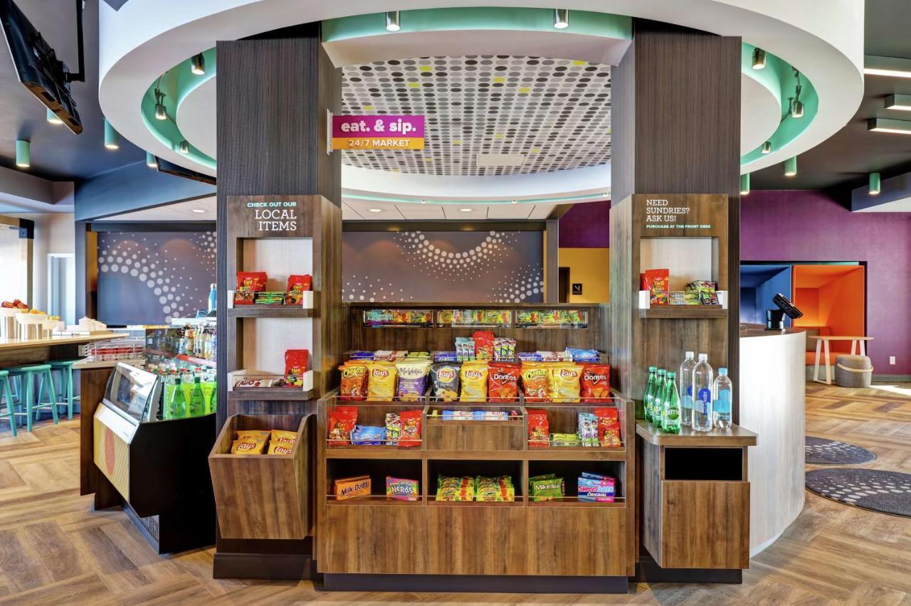 Tru By Hilton Edmonton Windermere Экстерьер фото