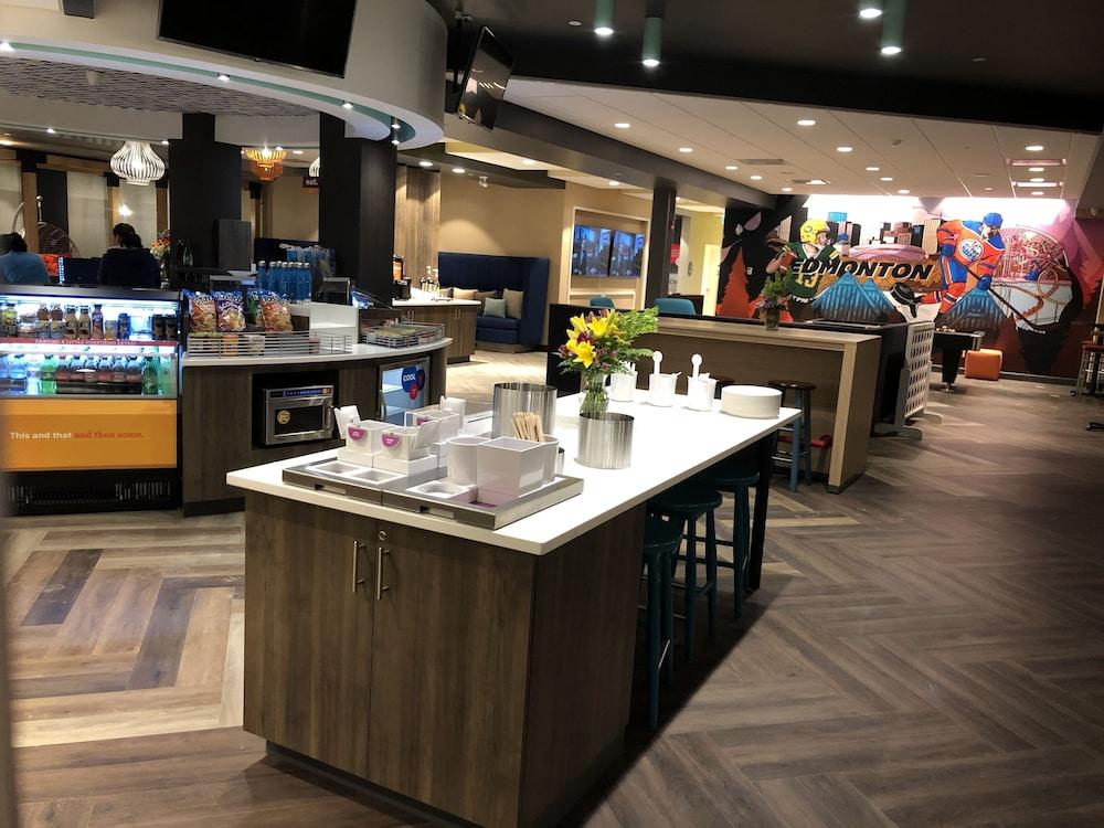 Tru By Hilton Edmonton Windermere Экстерьер фото