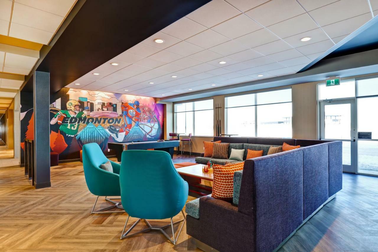 Tru By Hilton Edmonton Windermere Экстерьер фото
